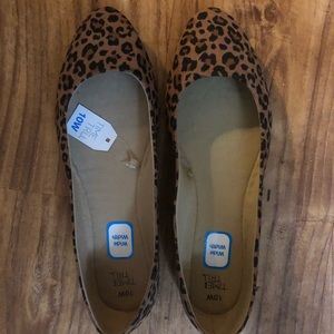 Cute leopard print flats